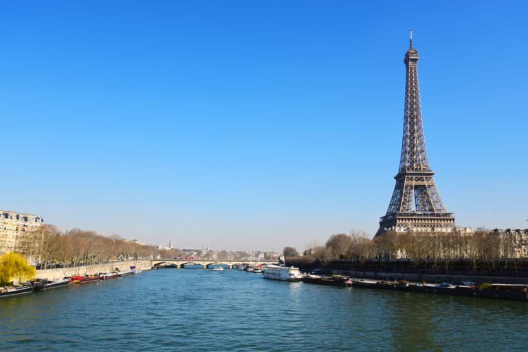 Staying in France, Eiffel Tower as a Digital Nomad